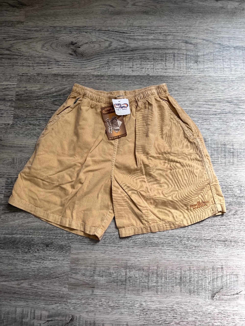 nwt Crazy Shirts Men’s Medium Beer Dyed Tan Pull On Drawstring Shorts